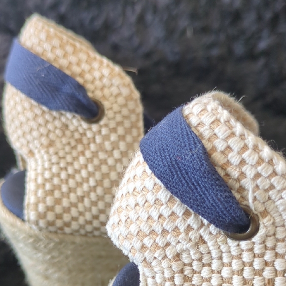 Elegant Blue Espadrille Wedges - Picture 5 of 7